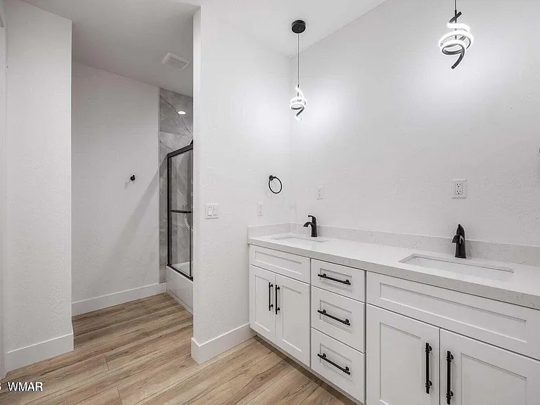 2765 W Villa Loop — Photo 17