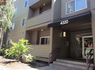 4320 SW Corbett Ave APT 201, Portland, OR 97239