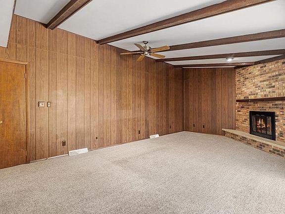 5th image of 2418 Pershing AVENUE