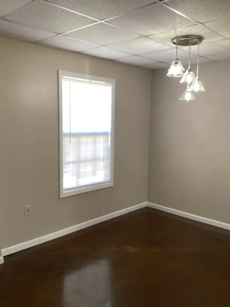 135 Eureka Dr. — Photo 2