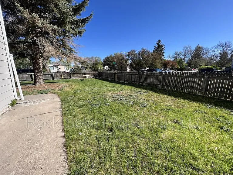 2020 Dunn Ave #4 — Photo 20