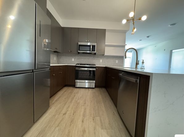 274 Duncan Ave FLOOR 1