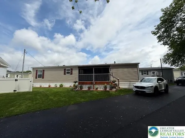 7468 Continental Cir, Trexlertown, PA 18087