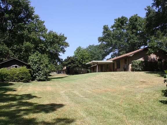 2nd image of 209 Woodhaven Dr