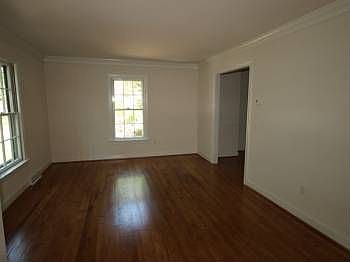 4th image of 11507 Glenmont