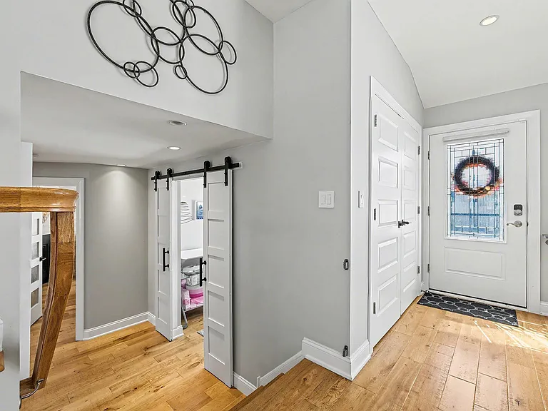517 N Cornwall Ave — Photo 16