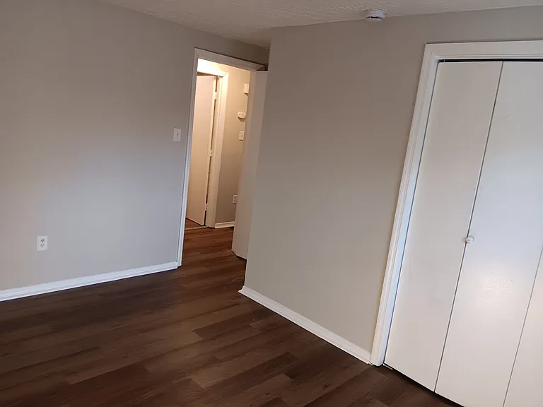 3130 Vestal Pl — Photo 7