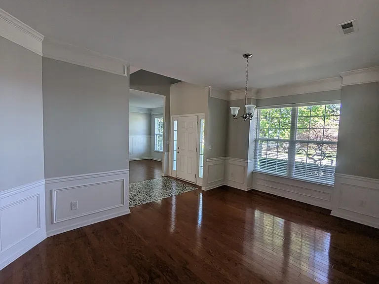 7894 Woodmere Dr — Photo 6