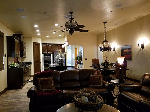 5th image of 622 Grand Island Dr