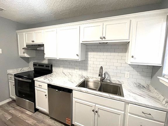 4th image of 3432 Pewitt Dr APT B