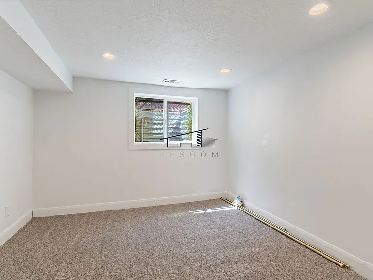 3075 Polk Ave — Photo 24
