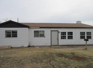 1012 E Foster Ave, Pampa, TX 79065