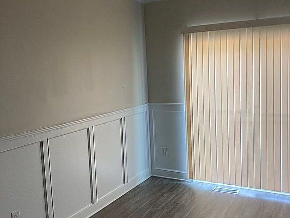 Chair rail and crown molding