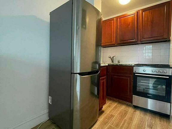 4th image of 138 Hancock St #4