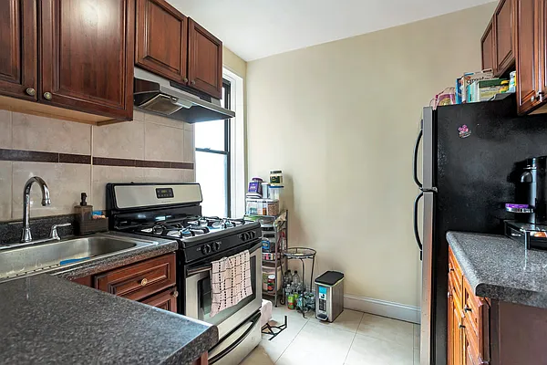 Sold by Douglas Elliman | media 12
