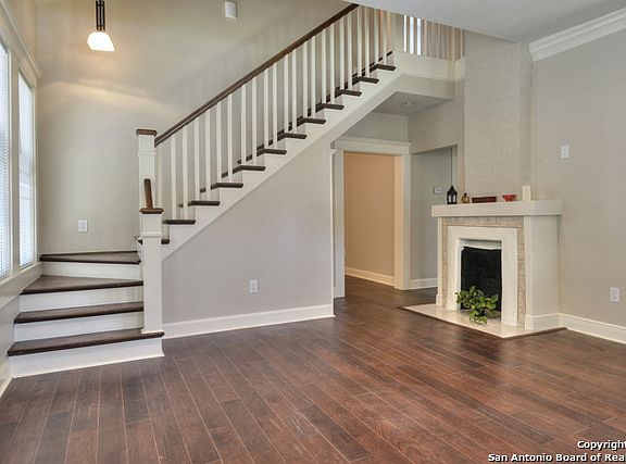 5th image of 139 Montclair St