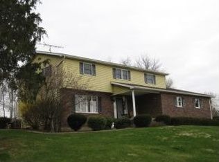 8169 Pea Ridge Rd, Brookville, IN 47012