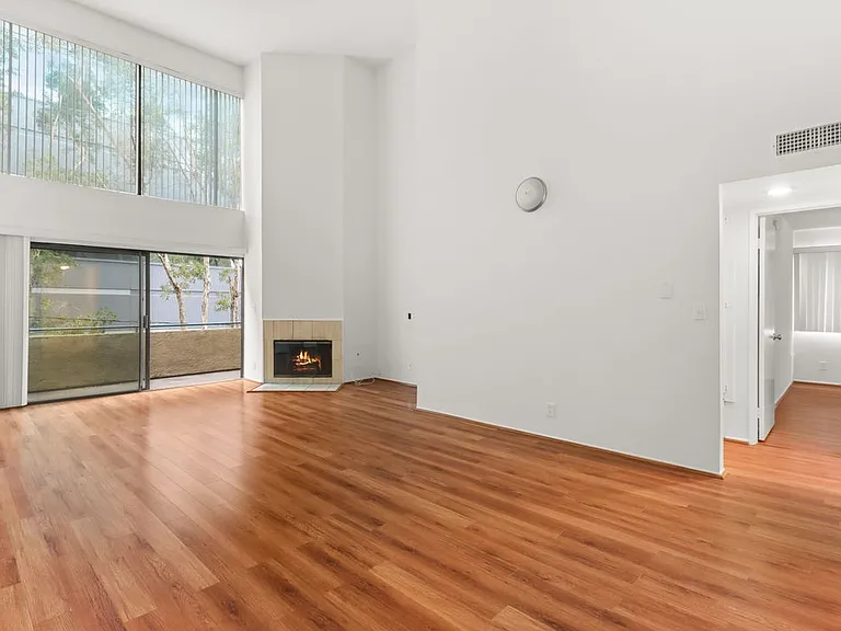 1619 S Bentley Ave #304 — Photo 6