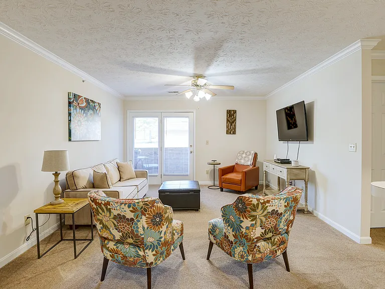 Providence Hill Apartments — Photo 48