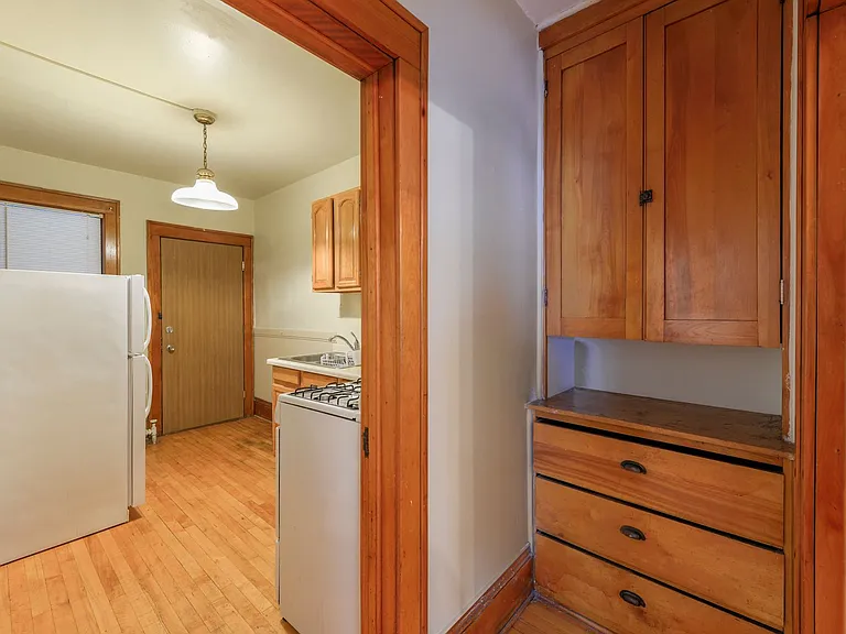 3837 Grand Ave South — Photo 15