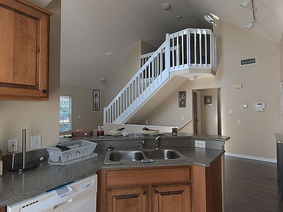 3rd image of 13700 Richmond Park Dr N APT 805