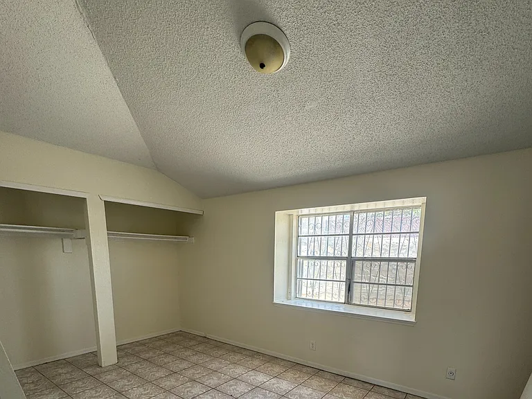 850 Los Surcos Rd — Photo 14