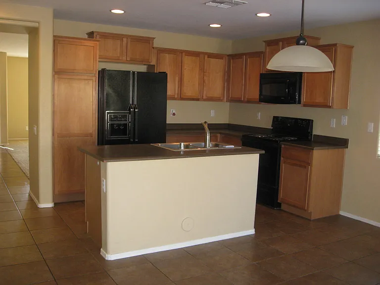 43350 W Elizabeth Ave — Photo 6