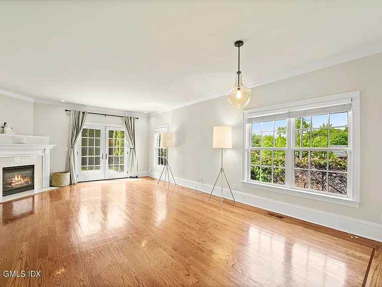 26 Edgewood Ave #1 — Photo 6