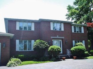 2984 Saunders Settlement Rd, Sanborn, NY 14132