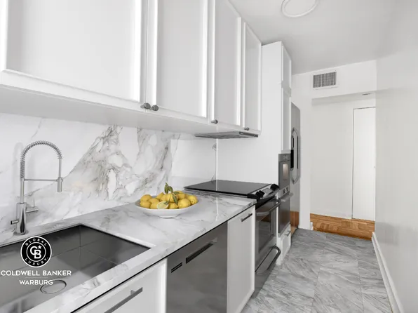 233 East 70th Street image 7 of 13