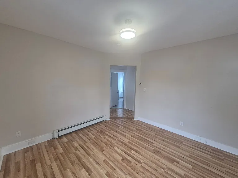 25 Howard Ave — Photo 17