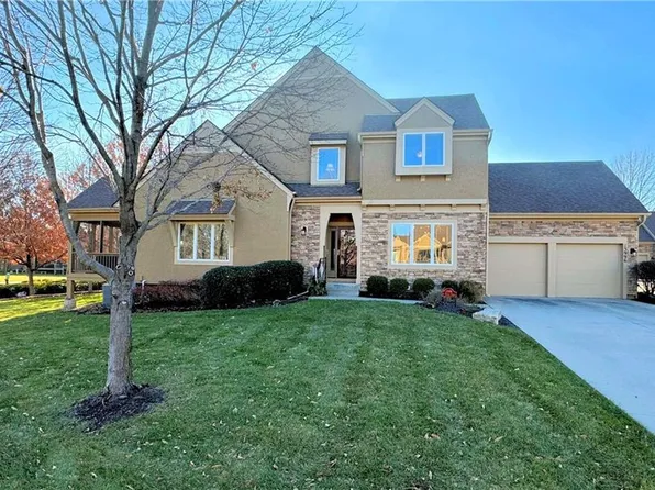 13996 S Summit St, Olathe, KS 66062
