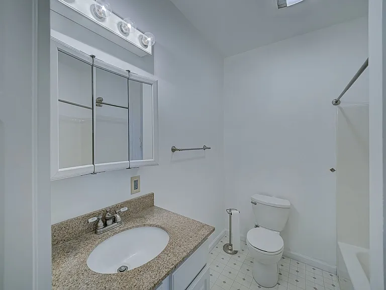 756 Lakehurst Rd — Photo 9