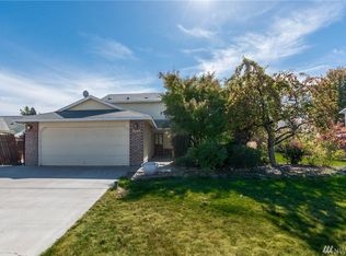 5201 Holly Way, West Richland, WA