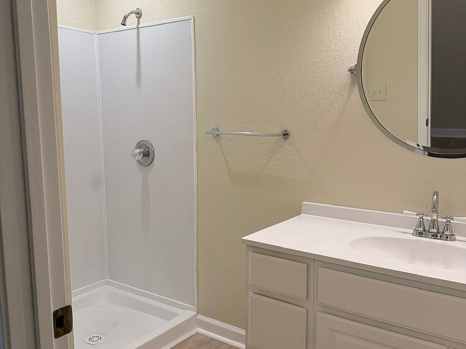 1st image of 150 Church Rd #32