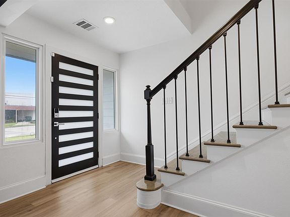 2nd image of 5734 Cullen Blvd