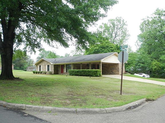 2nd image of 1304 N Maple Ave