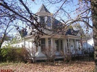 401 N 4th St, Elsberry, MO 63343