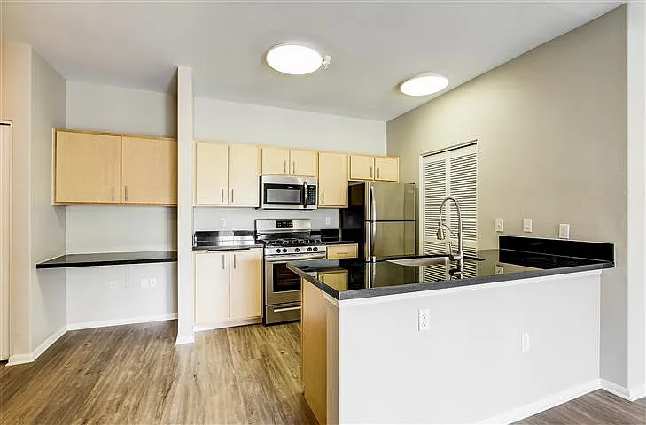 Brooks Landing — Photo 3