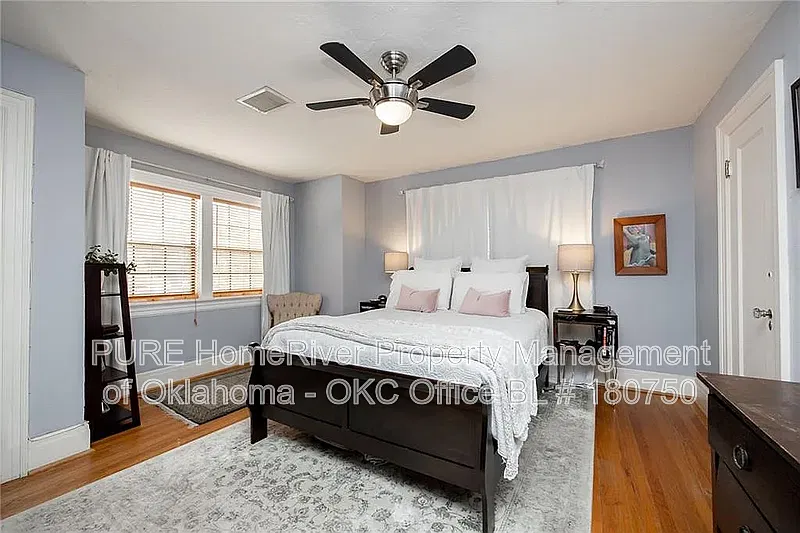 3 bed, 2.0 bath, 1814 sqft, $2,450 — Photo 3