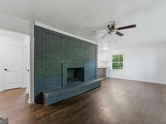 3rd image of 758 Dennis Dr