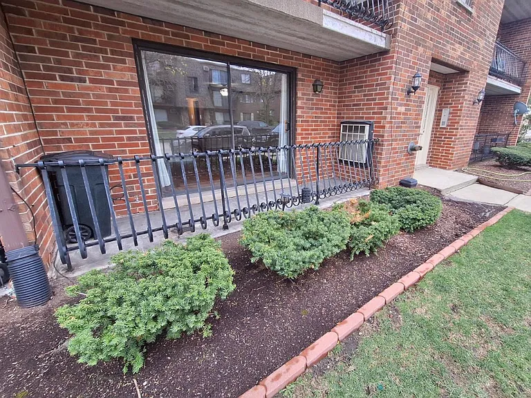 10501 S Highland Rd #104C — Photo 21
