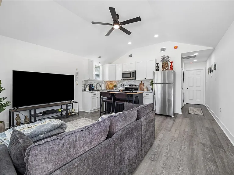 22837 E Community Dr #3 — Photo 4