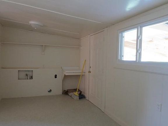 3rd image of 404 Polk St