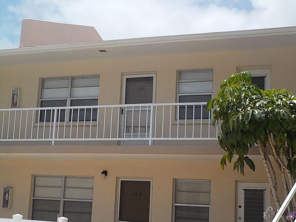 1st image of 509 W Venice Ave APT 209
