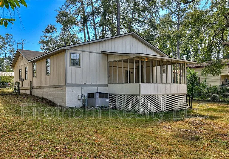2349 Henry Cir — Photo 38