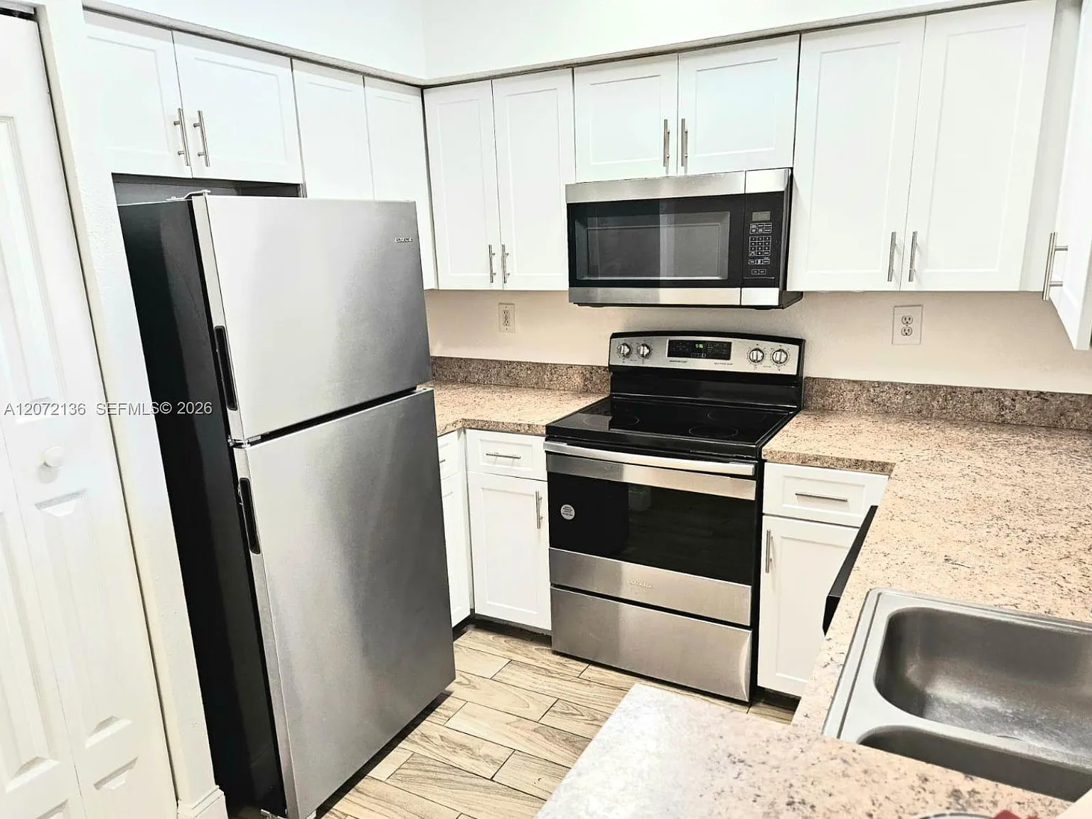 Marquesa Condo — Photo 3