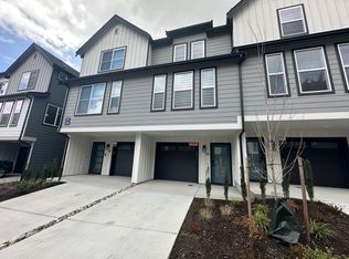 19930 Poplar Way #B-2, Lynnwood, WA 98036