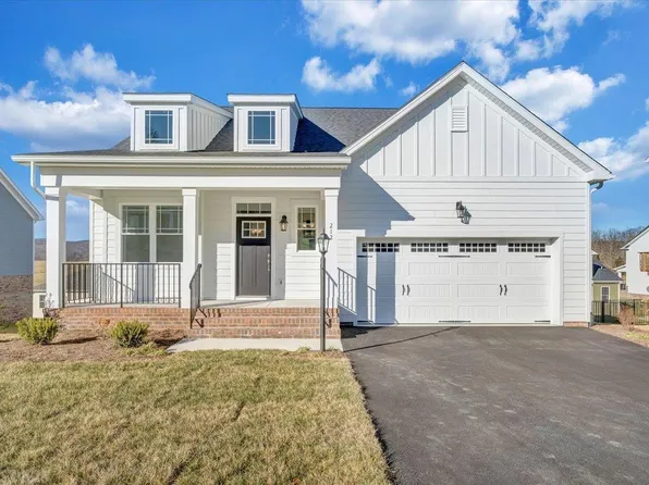 212 Claire Dr, Blacksburg, VA 24060