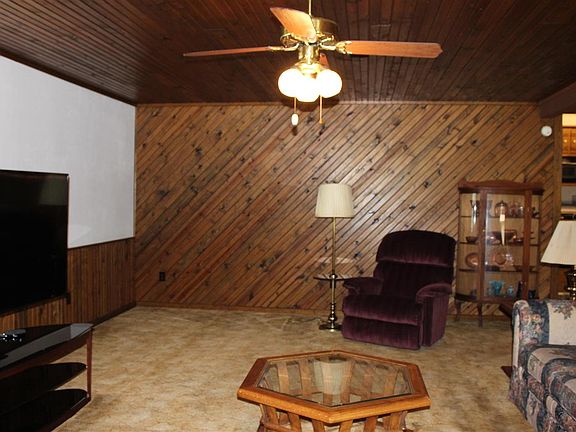 3rd image of 423 Osage St
